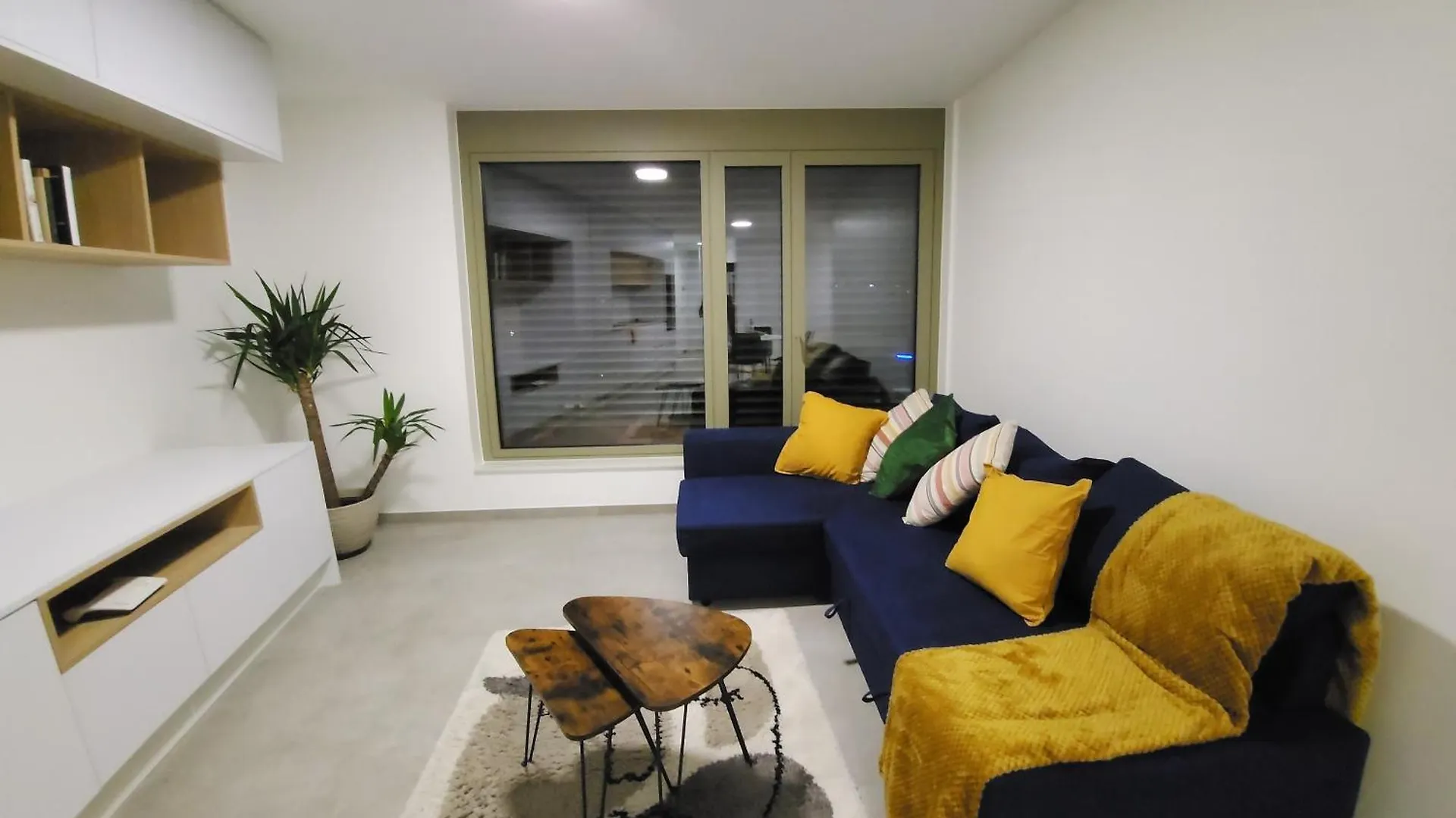 Nike Pallas 2 Beds location